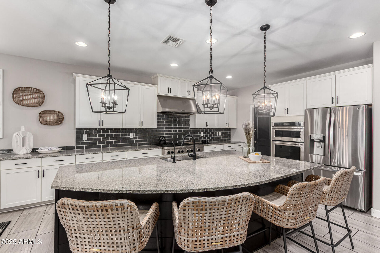 Property Photo: 4640 S Big Horn Drive AZ 85249