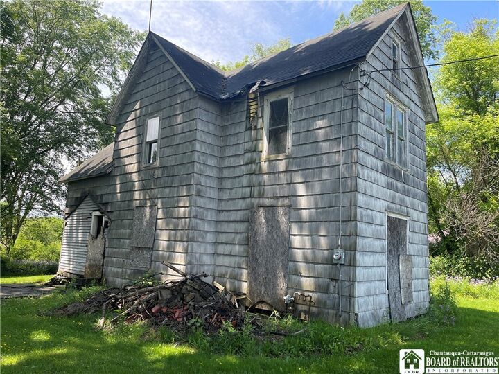 Property Photo: 1849 S Maple Avenue NY 14710