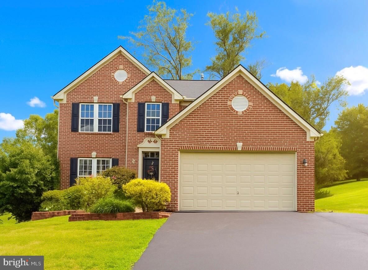 Property Photo: 219 Flagstone Circle PA 19320
