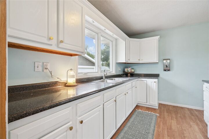Property Photo:  4821 Midway NW  IA 52405 