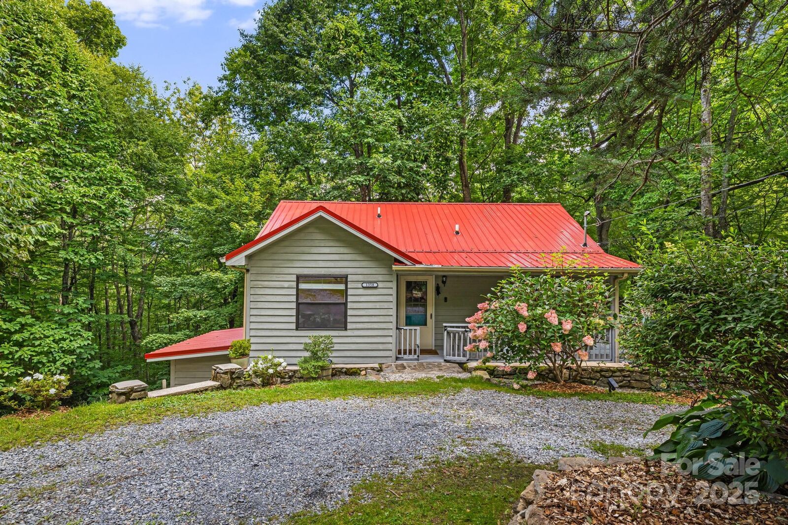 Property Photo: 1358 Dogwood Drive NC 28751