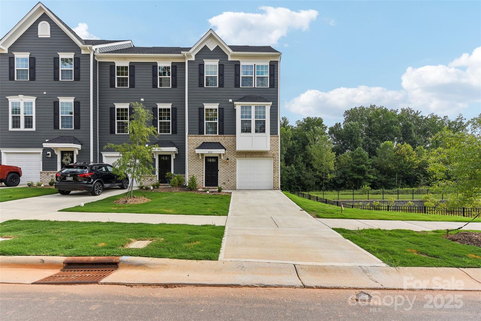 Property Photo:  3222 Beeler Lane  NC 28208 