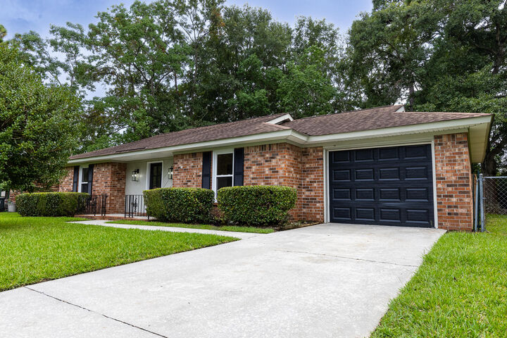 1207 Hampton Drive  Summerville SC 29486 photo