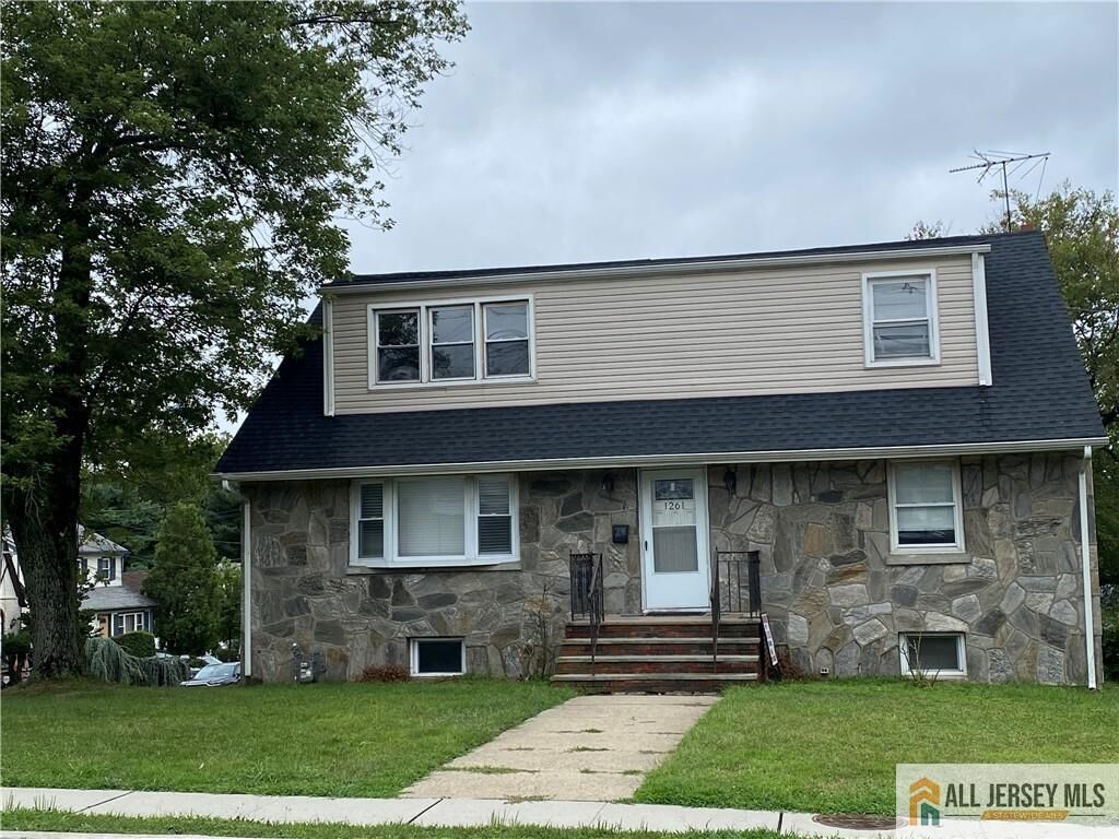 Property Photo:  1261 Highland Avenue  NJ 07083 