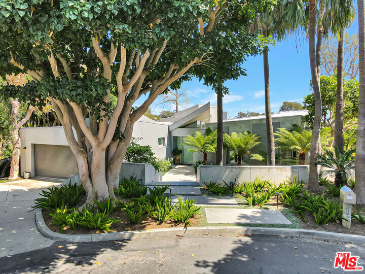Property Photo: 28775 Sea Ranch Way CA 90265