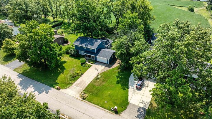 Property Photo: 1833 Burning Tree Drive IL 62521
