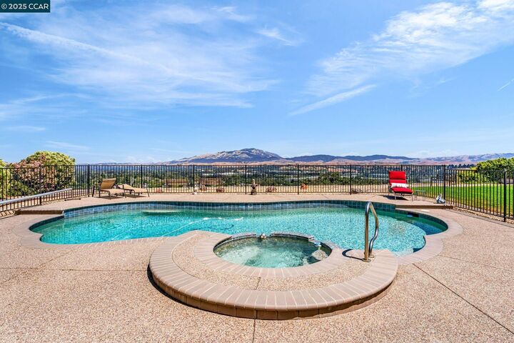 Property Photo: 2918 Morgan Dr CA 94583