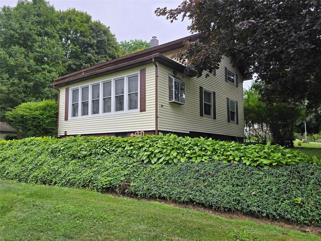 Property Photo:  86 S Main Street  PA 16401 