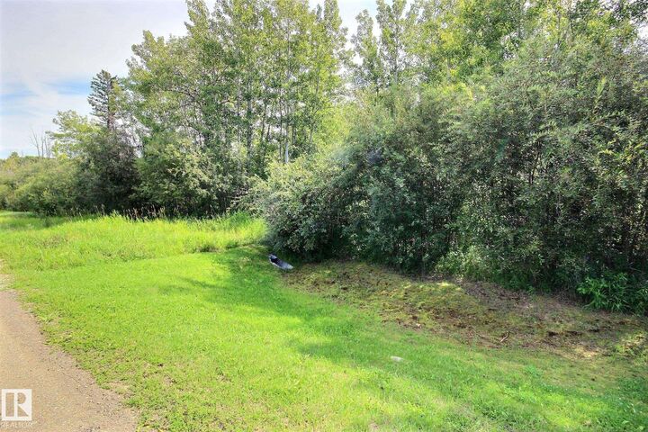 Property Photo:  5219 Twp Road 541A  AB T0E 1V0 