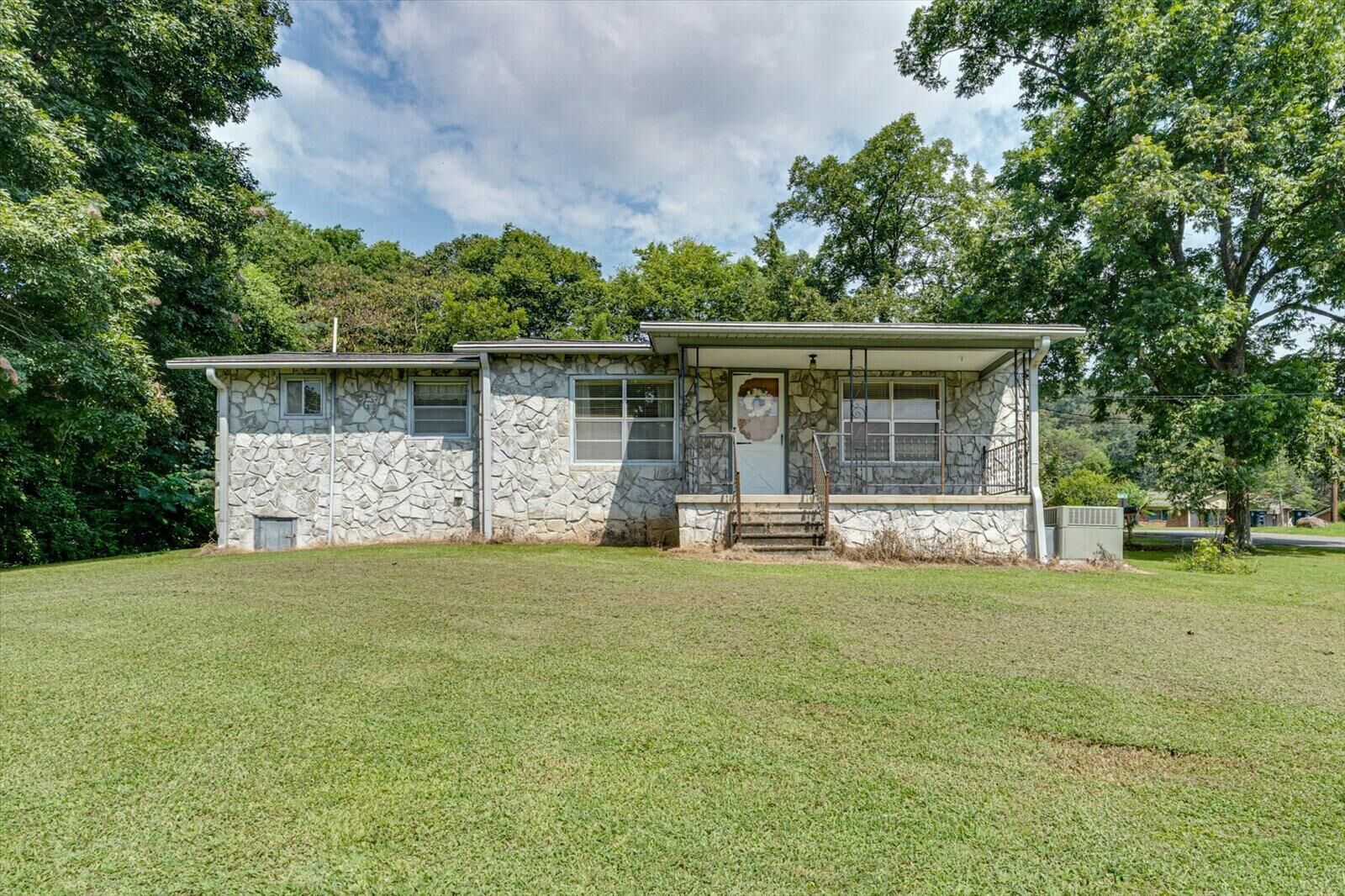 Property Photo:  27 N Kingsberry Drive  TN 37347 