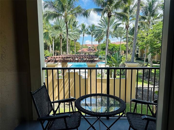 Property Photo: 7940 Nob Hill Rd 206 FL 33321