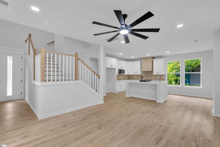 Property Photo: 320 W Caroline Street SC 29611