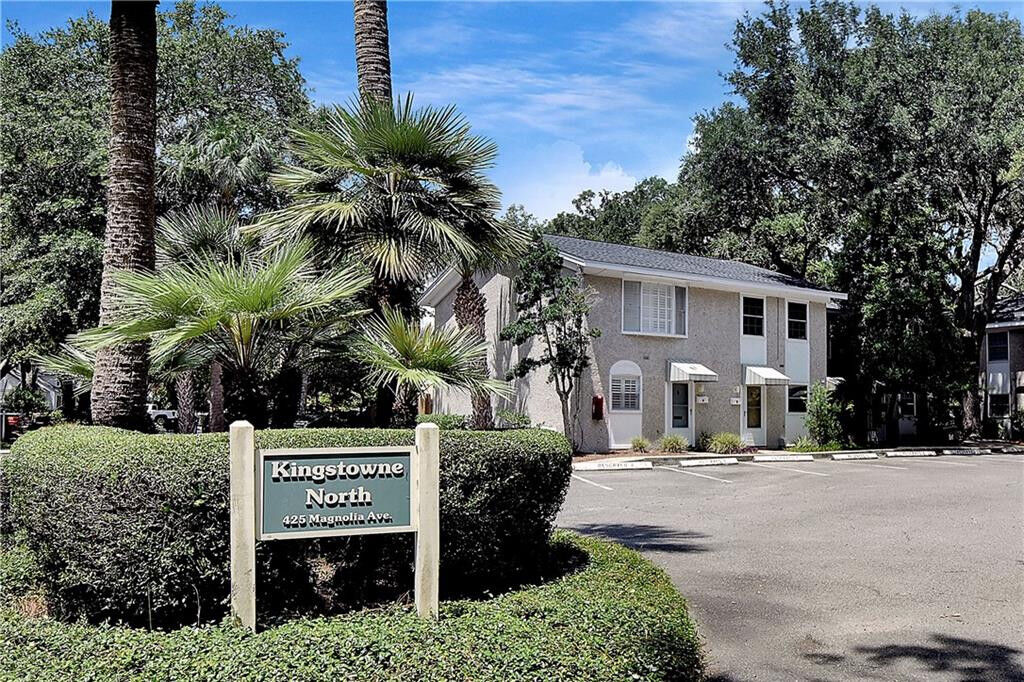 Property Photo:  425 Magnolia Avenue C  GA 31522 