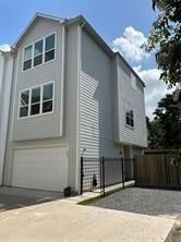 Property Photo: 850 W 20th Street TX 77008