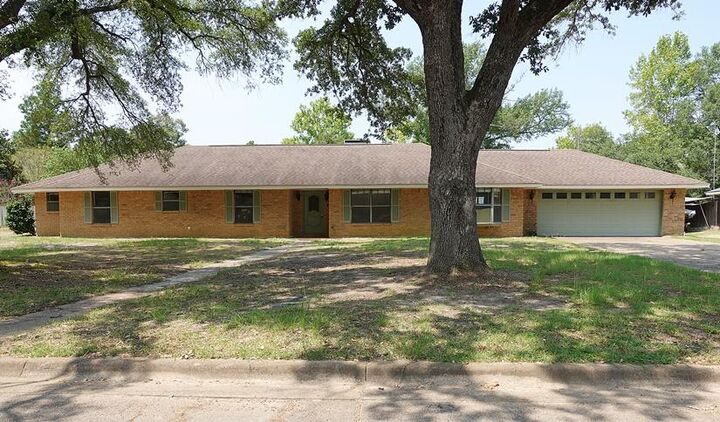 551 E Oak Lane  Nacogdoches TX 75961 photo