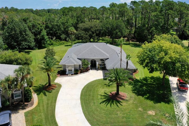 Property Photo: 21 Lakeside Place W FL 32137
