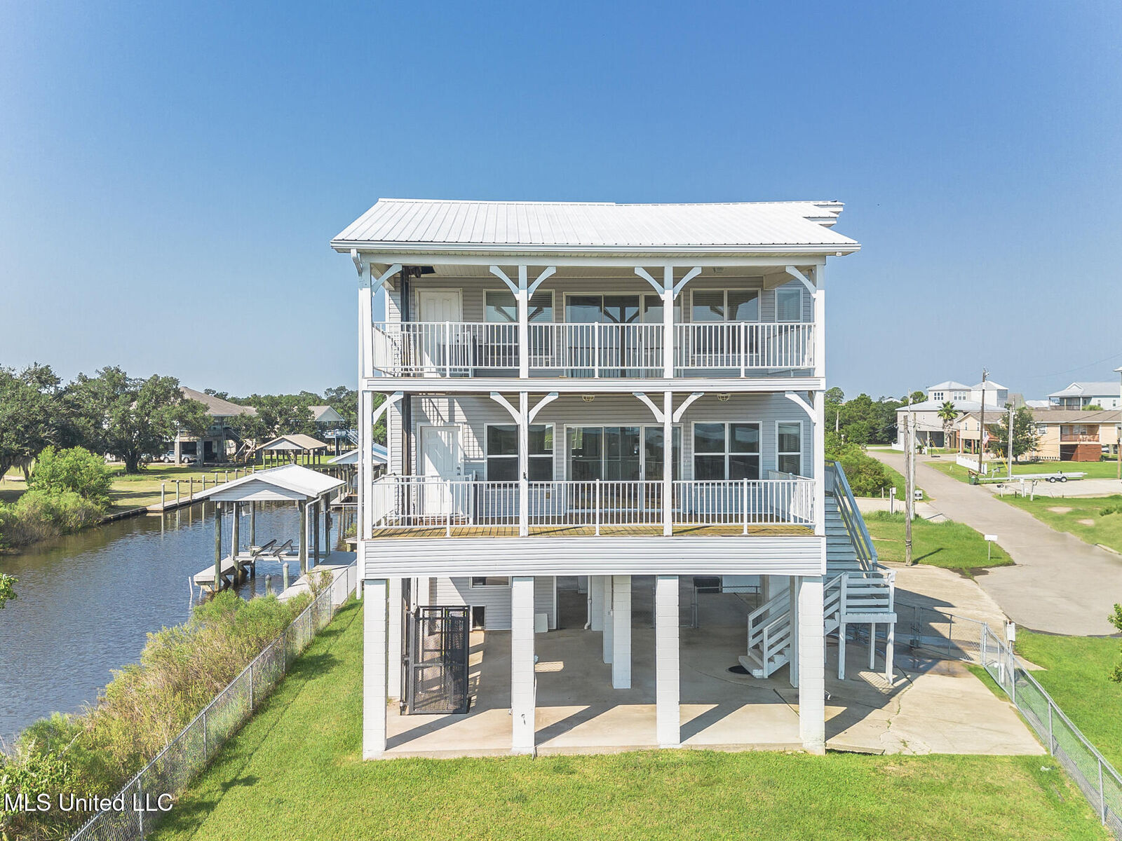 Property Photo:  4001 S Nassau Street  MS 39520 