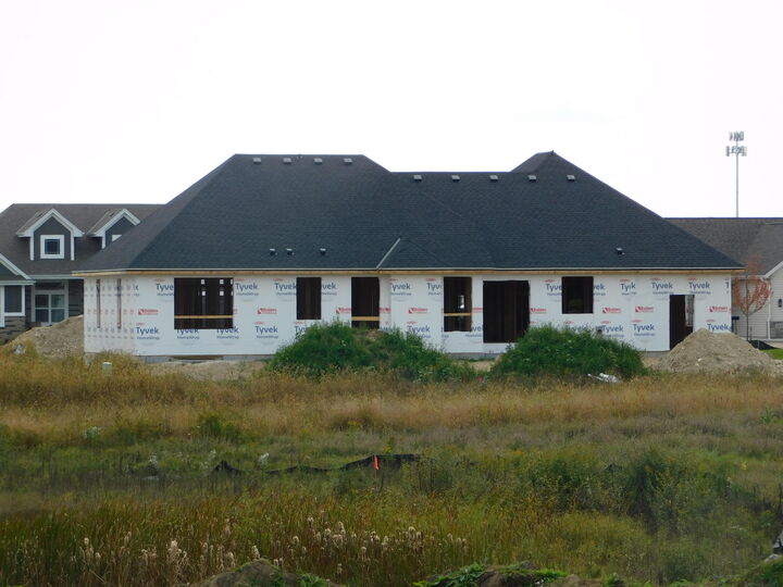 Property Photo: 1012 Candleberry Ln WI 53024