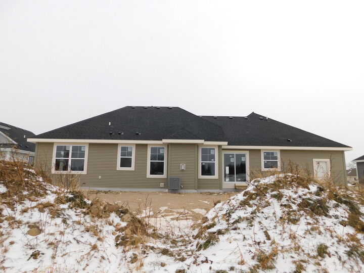 Property Photo: 1012 Candleberry Ln WI 53024