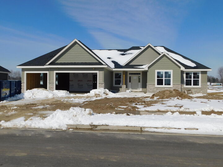 Property Photo:  1012 Candleberry Ln  WI 53024 