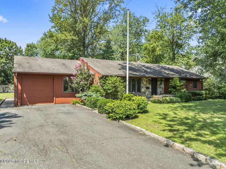 Property Photo:  8 Greenwood Place  NJ 07748 