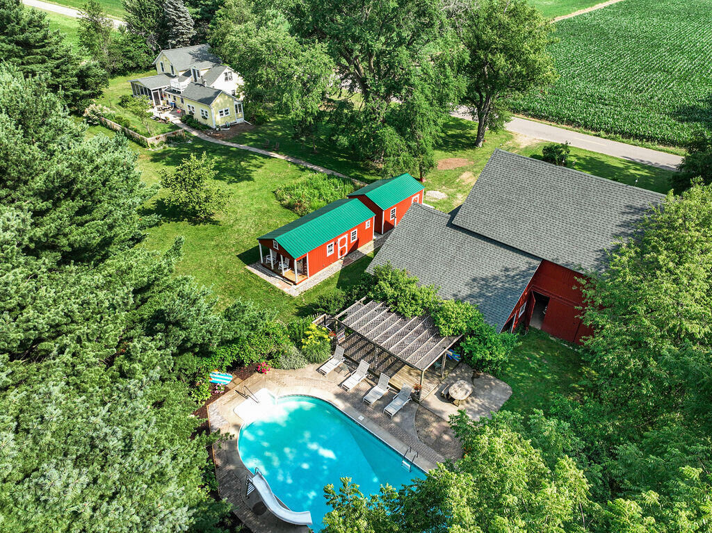 Property Photo: 6475 Olive Branch Road MI 49113