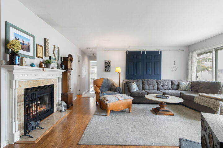 Property Photo: 2148 Sunderland Court 201A IL 60565