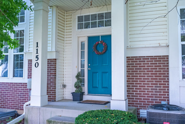 Property Photo: 1150 Kilbery Lane IL 60542