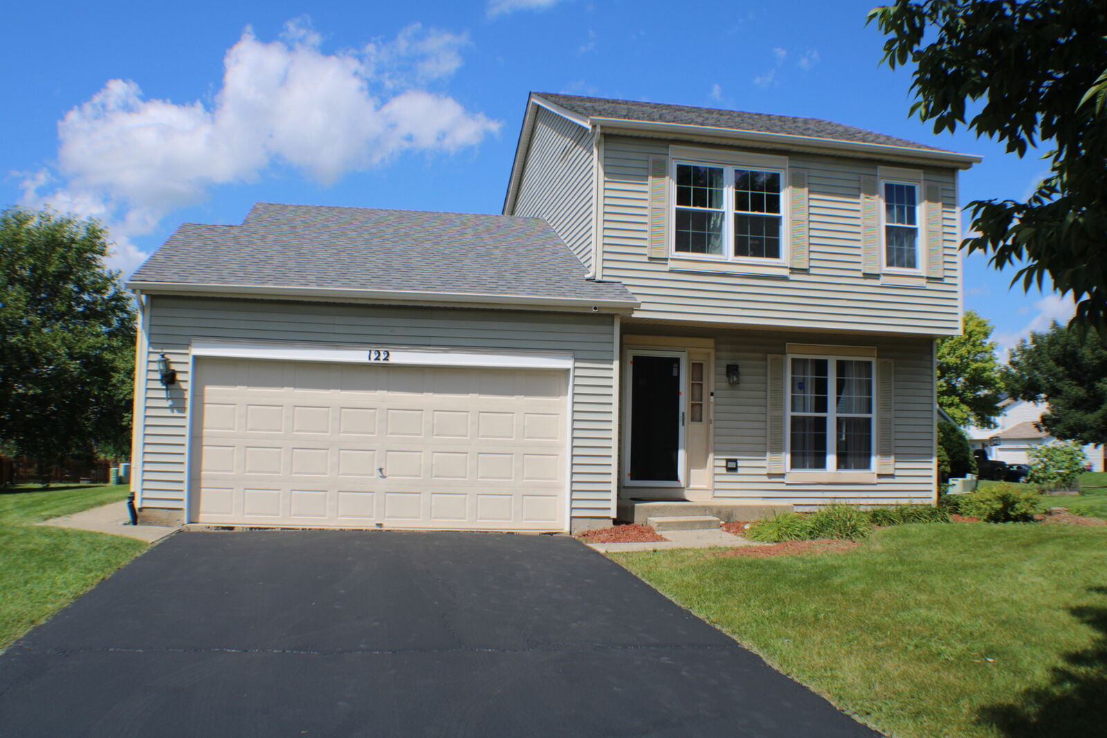 Property Photo:  122 Olde English Court  IL 60446 