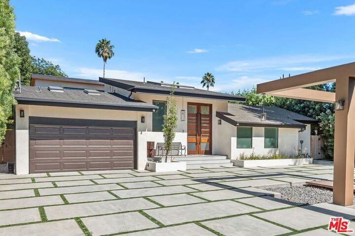 Property Photo: 5922 Oakdale Avenue CA 91367