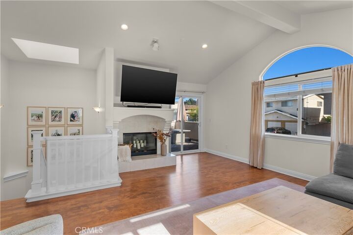 Property Photo:  2213 Carnegie Lane A  CA 90278 