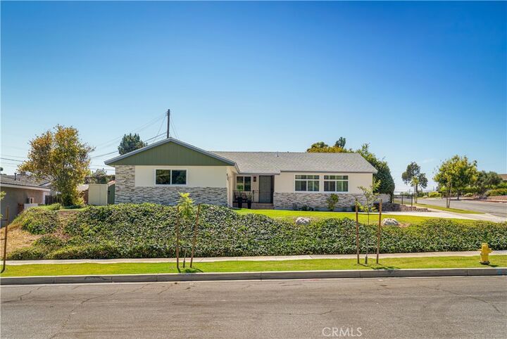 Property Photo:  981 Russell Street  CA 90631 