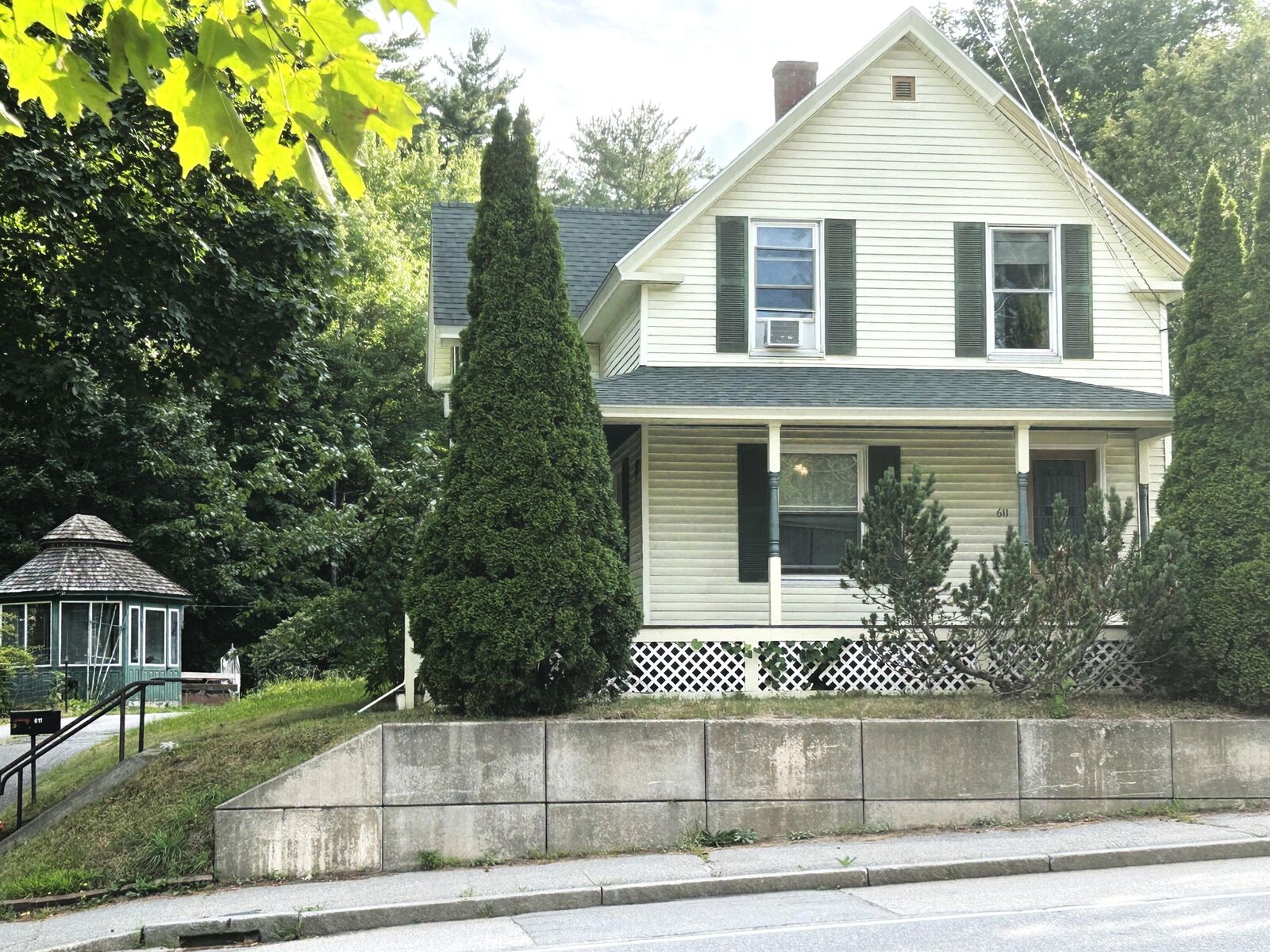 Property Photo: 611 Lisbon Street ME 04252