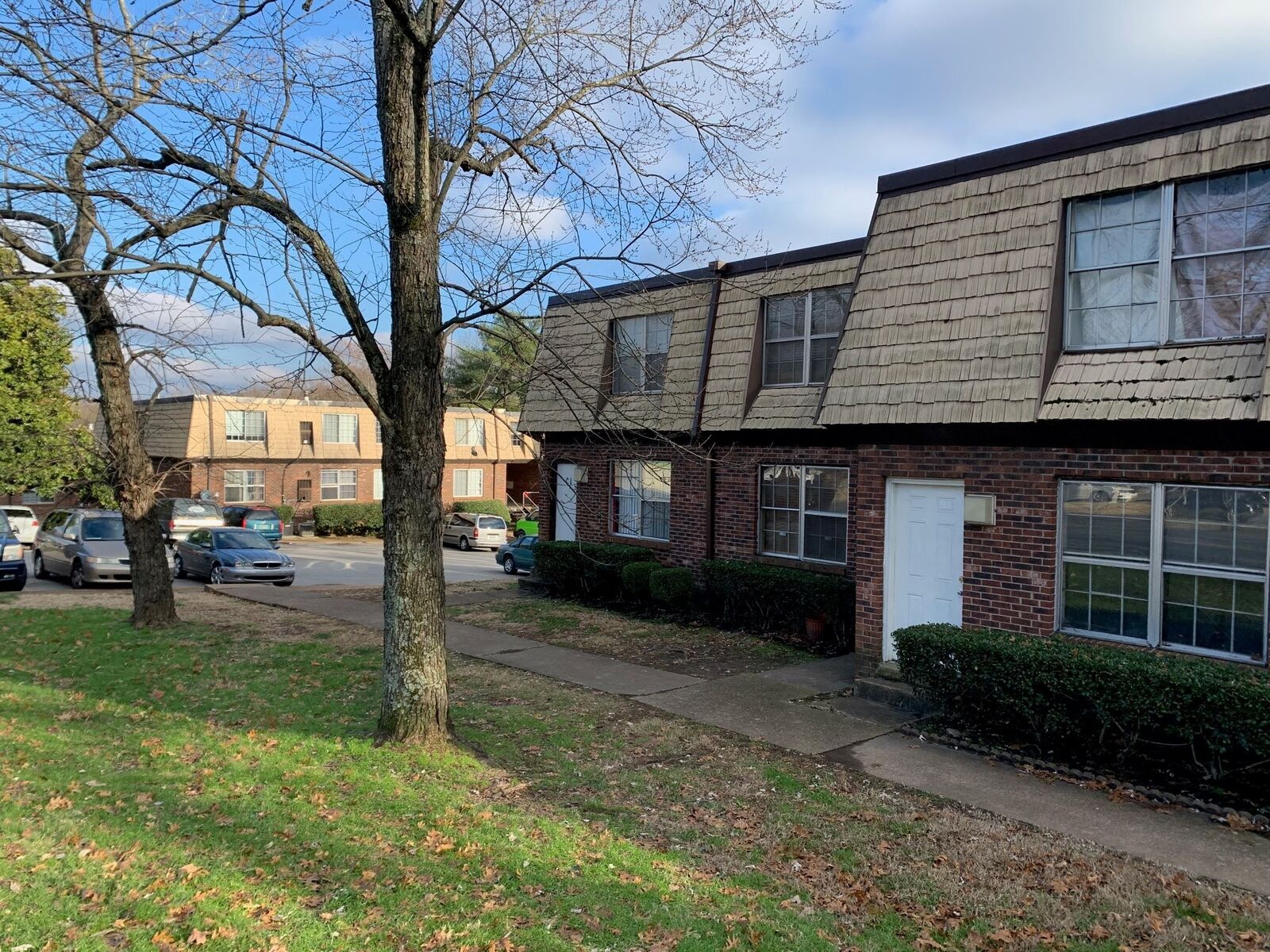 Property Photo: 441 Harding Pl C2 TN 37211