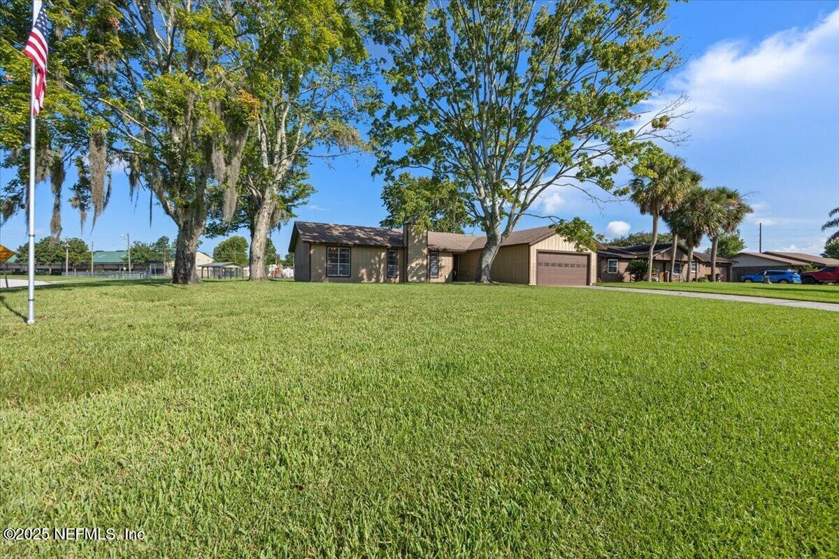Property Photo:  1617 Morningside Drive  FL 32068