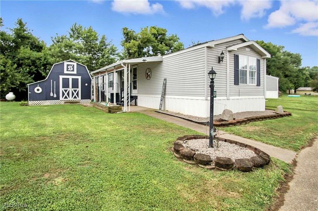 Property Photo: 2200 South River Road Lot 93 OH 43701