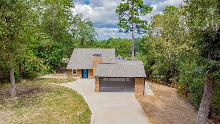 Property Photo: 309 Rosewood TX 75771