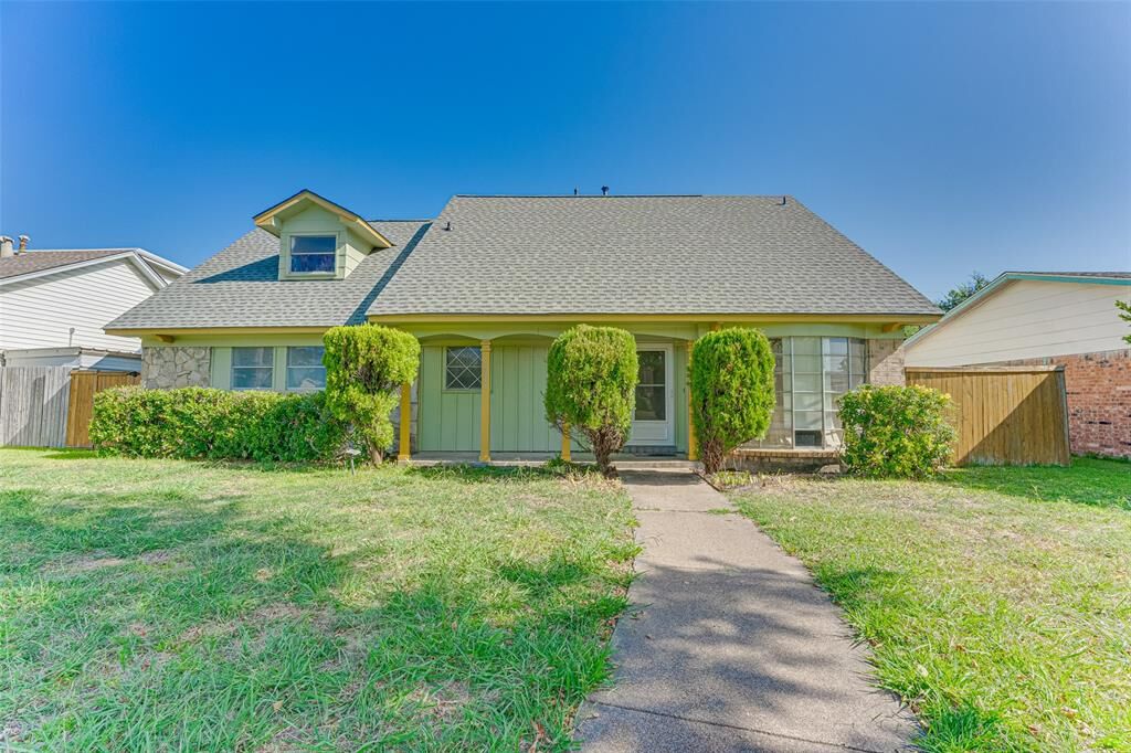 Property Photo: 4013 Hillsdale Lane TX 75042