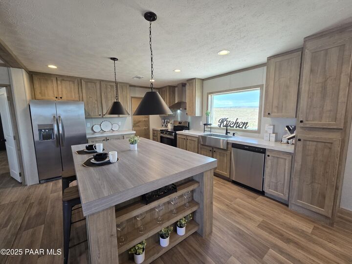 Property Photo: 26987 N Chicory Way AZ 86334