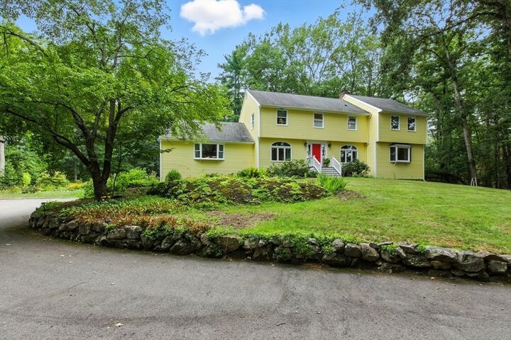 Property Photo:  61 Pond St  MA 01921 