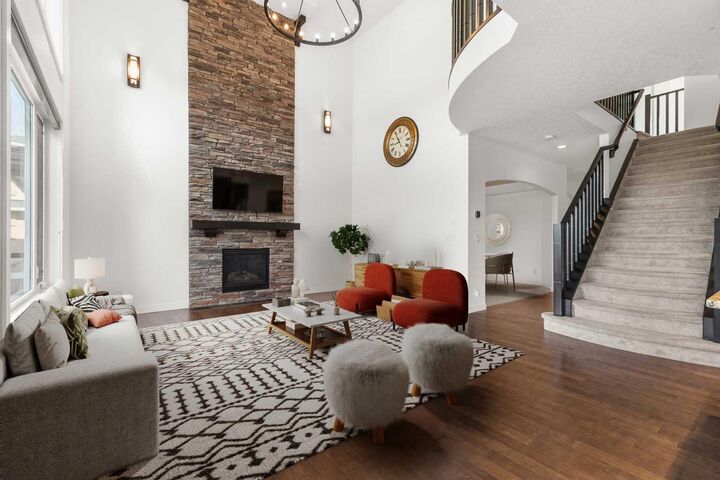 Property Photo:  170 Valley Pointe Way NW  AB T3B 6B3 