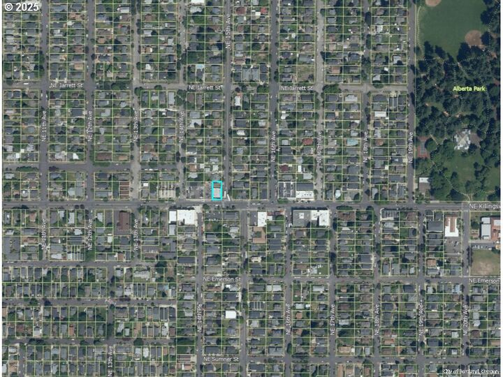 Property Photo:  1463 NE Killingsworth St  OR 97211 