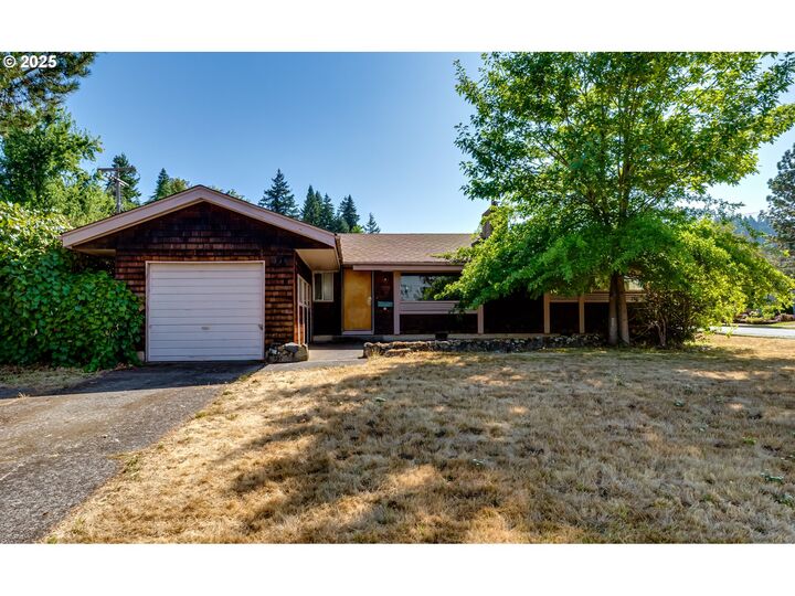 3135 Alder St  Eugene OR 97405 photo