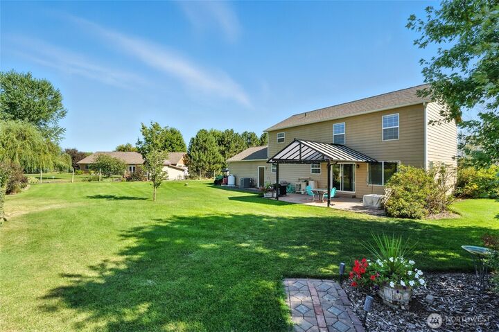 Property Photo:  49  Sierra Lane  WA 99360 