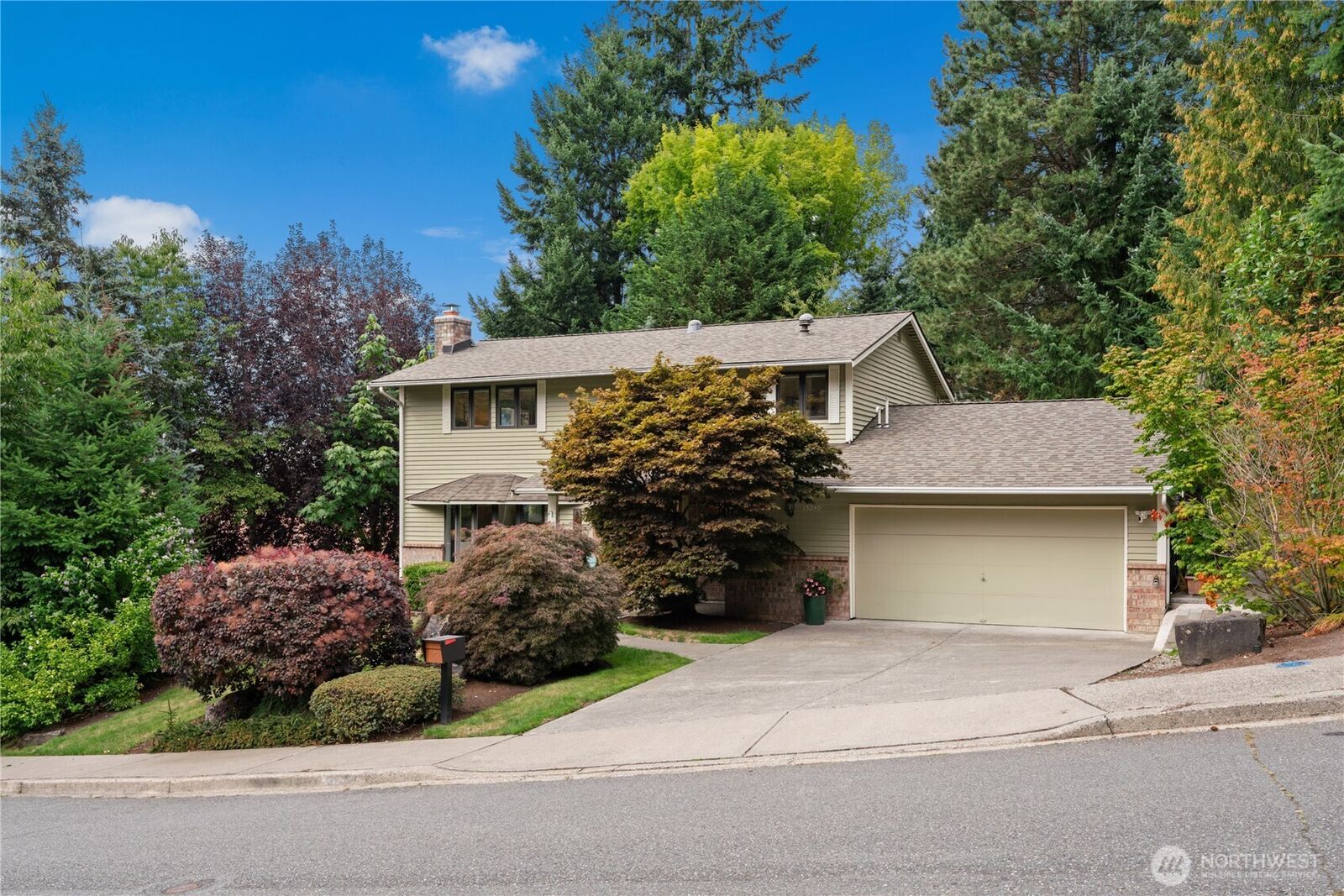 Property Photo: 15240 SE 49th Street WA 98006