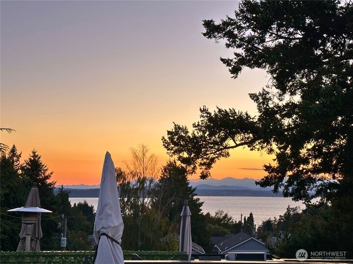 Property Photo: 4300 SW Mills Street WA 98136