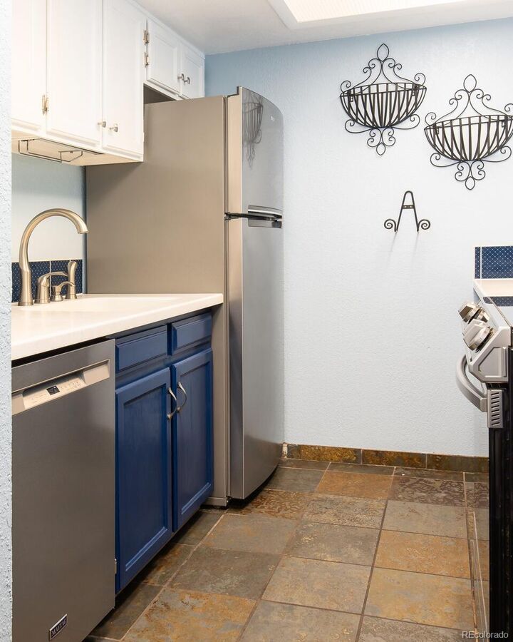 Property Photo: 670 S 7th Avenue 249 CO 80443