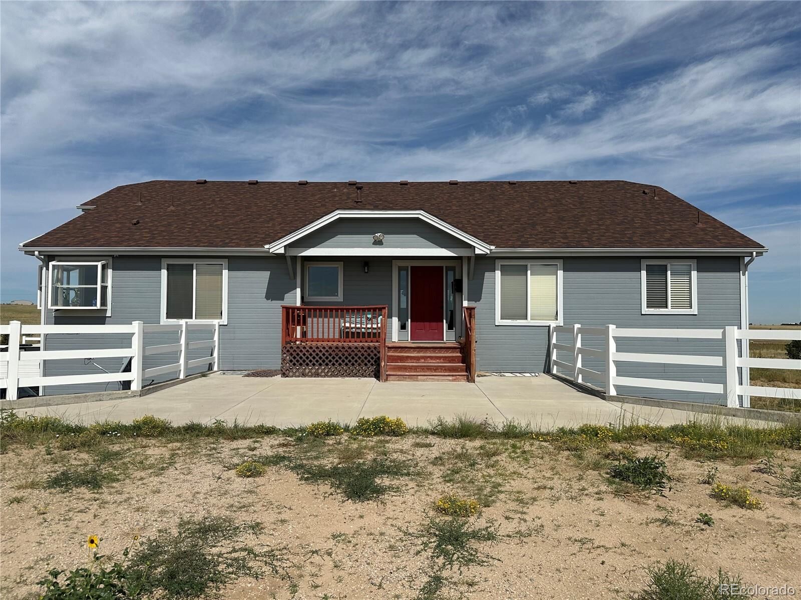 Property Photo: 1080 S Dutch Valley Road CO 80102