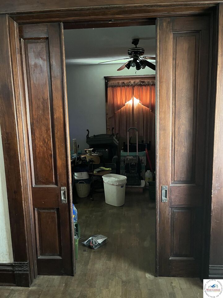 Property Photo: 305 W 5th MO 65301