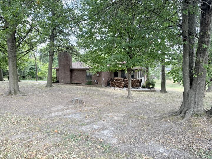 Property Photo:  300 S Cedarbrook Drive  MO 65708 